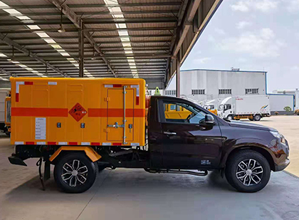 加格达奇爆破器材运输车